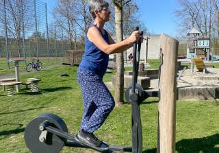Langlauf Trainer der Firma Rudolf Spielplatz, Spielplatzbauer, Spielplatzhersteller, Spielplatzgeräte, Schweiz