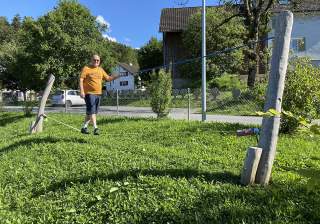 Slackline der Firma Rudolf Spielplatz, Spielplatzbauer, Spielplatzhersteller, Spielplatzgeräte, Schweiz
