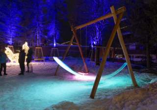 Schaukel der Firma Rudolf Spielplatz, Spielplatzbauer, Spielplatzhersteller, Spielplatzgeräte, Schweiz