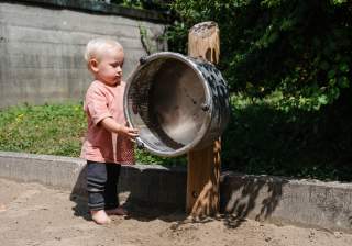 Wasser- und Matschanlage der Firma Rudolf Spielplatz, Spielplatzbauer, Spielplatzhersteller, Spielplatzgeräte, Schweiz